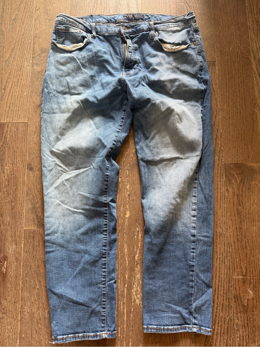 Lucky Brand Men's Light Blue Washed Straight Jeans